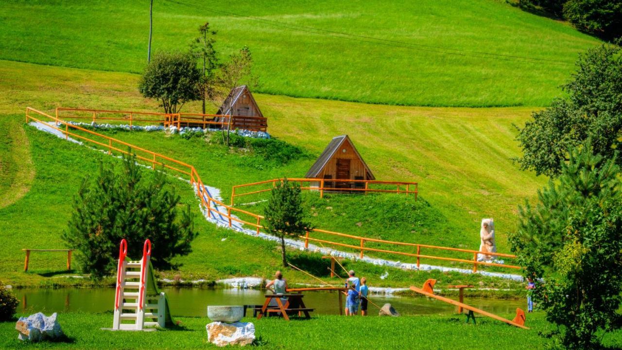 Glamping Vrhovc Hotel Zelezniki Exterior photo